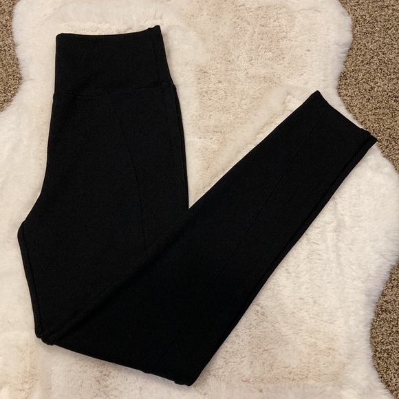 Assets by SPANX Hight Waist Ponte Shaping Leggings Size M - Picture 5 of 8
